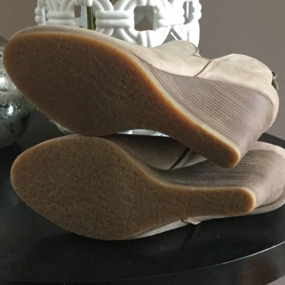 Coach Farah Taupe Soft Leather Booties Women's Size 8 - Picture 3 of 7